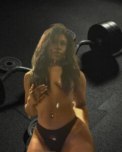 AaliyahBlack Public Foto 2