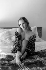 Casey_Sweeet Photo shoot in heels👠 Pic 9