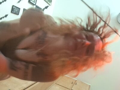 Charlotte_AltS420 Public Pic 4