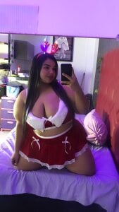 AlexaaTaylor 🎁 Merry christmas 🎄 Pic 2