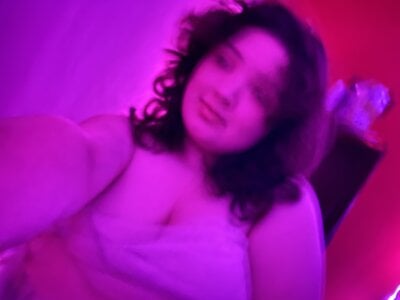 Solangerulo_: 🩷 ( 2 фото)