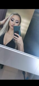 Deea_hot