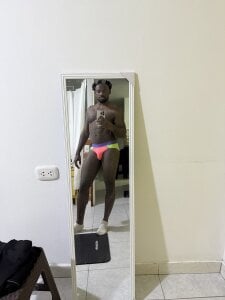 Ebanhot About me Bilde 5