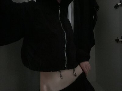 MarieHernandez Still Here Poză 2