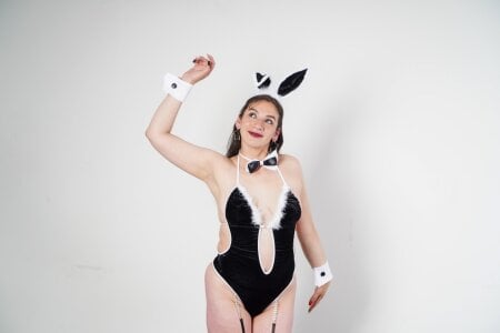 Ava_Stone Public Hình 4