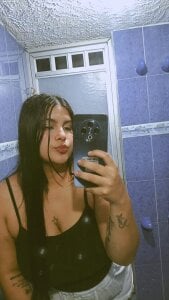 Tamy_Curves Public Pic 2