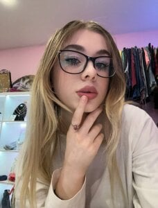 elisabatbact mon apparence Pic 3