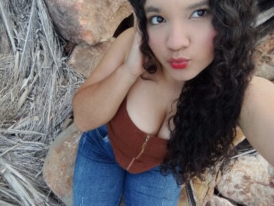 aaron_antonella_mds Outdoors Pic 6