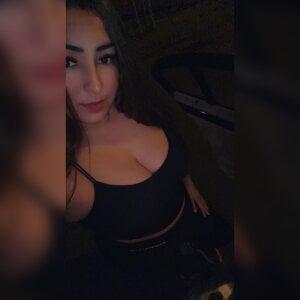 TinaSweet01 Public Pic 3