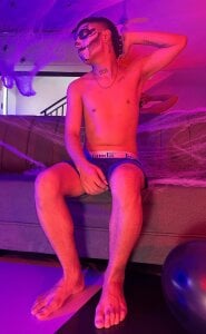 little_kris1 happy day halloween Pic 5