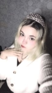 Blonde Momo <3 de _momomochi_  4 photos