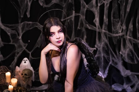 Aranzza_Ross 💋 Kiss the darkness on my lips. Pic