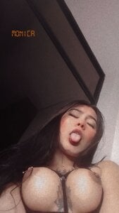 Cloe_Jons Public Pic 2