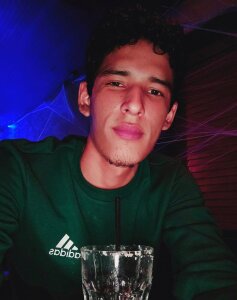 Liam de kaiborman00  7 photos