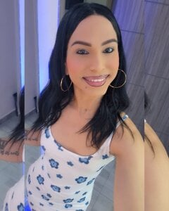 Gabriela Reyes. de Sexiigabriela  5 Imagens