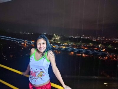 Public od Sasha_hornyhot  3 snímek