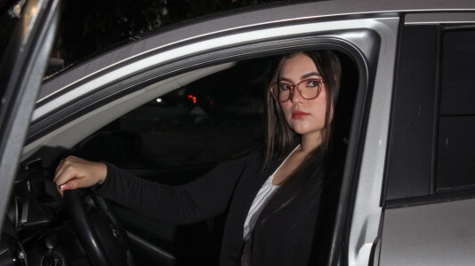 RousseWalker Executive girl Pic 4