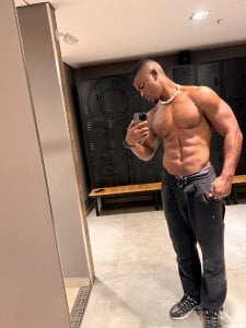 Lebron_black_: Public ( 3 фото)