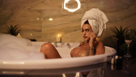 Nicol2Naya Your divine fantasy just came alive 💋 Foto 3