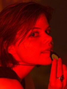 EllieMurler 𝐿𝑜𝑜𝑘 𝑖   𝑛𝑡𝑜 𝑚𝑦 𝑏𝑖𝑔 𝑒𝑦𝑒𝑠💥 Pic 2