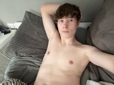 HornyTwinkFelix Sexy Pic 6