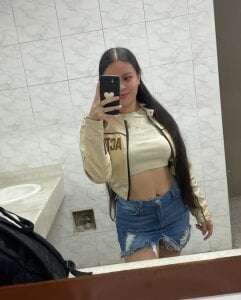 Miaaa_Velvet Public Kuva 5