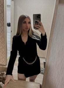 Public de ArinaWong  3 photos