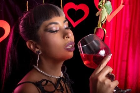 Rumi_666Behind this photo there is a pending kiss.图片 5