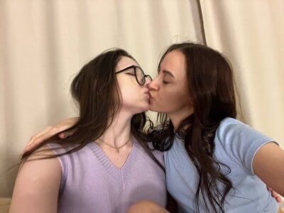 SharleenTraut Two hot horsewomen💋🥵🤠 Pic