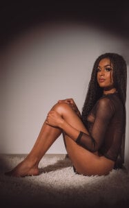 Anyeliin_miller Shadowed Temptation 🖤 사진