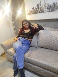 Emily_mouns Public Pic 6