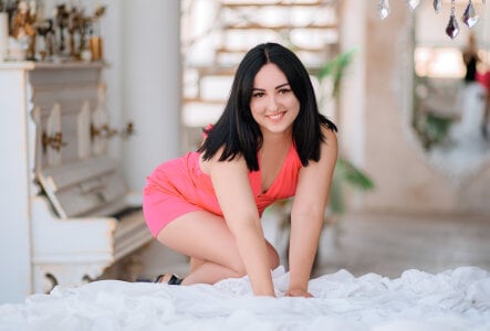 NoraSimons Public Pic 3