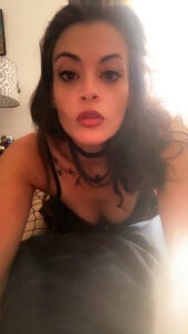 GoddessRae19 Public Pic 4