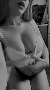 Quiet_Kathy1 Temptation and teasing Foto 2