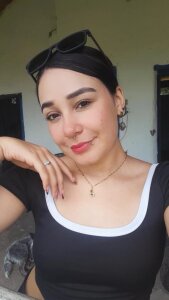 serenvahl Good morning, darling ☀️✨ I’m live from 8:30 a.m. to 3:30 p.m., glowing with gentle confidence, play Foto 2