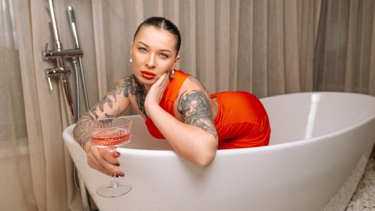 Zdjęcia AlexandraBloom Magic of Touch ✨🤍:  2