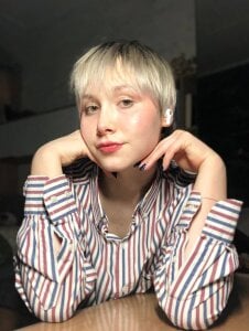 LinnDeep My mood is soaring! Pic 2