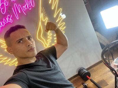 Jack_Foster_: Gym time ( 3 фото)