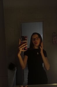 XxxCosmicBitch Living my life - too crazy Pic