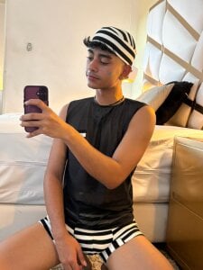 your favorite prisoner ⛓😏🖤 de Mike_thomsonn  9 photos