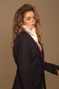 lit_asella just me Pic 3