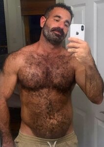 Hairy de EngagedTaboo8  Imagens