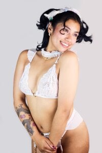 PEACHY_TAYの😈😈の 3枚の写真