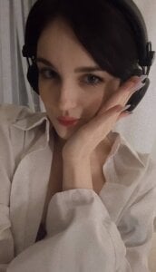 AllynHagie Temptation in the frame 🔥 Pic 2