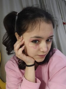 VerlieChahal Home girl รูป  4