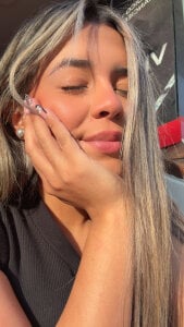 Tiana_saenz A sunny day ☀️💖 Pic 4