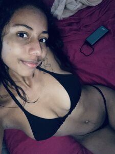 linda_brown_ Public Pic 2