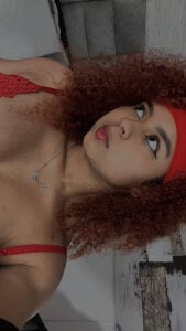 LaraCurls 💜Welcome💜 Pic 4