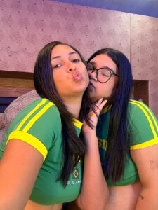 DannaAndSofi1 danna and sofi Poză 7