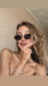 ChelsieGibbson Vacation Fotka 2